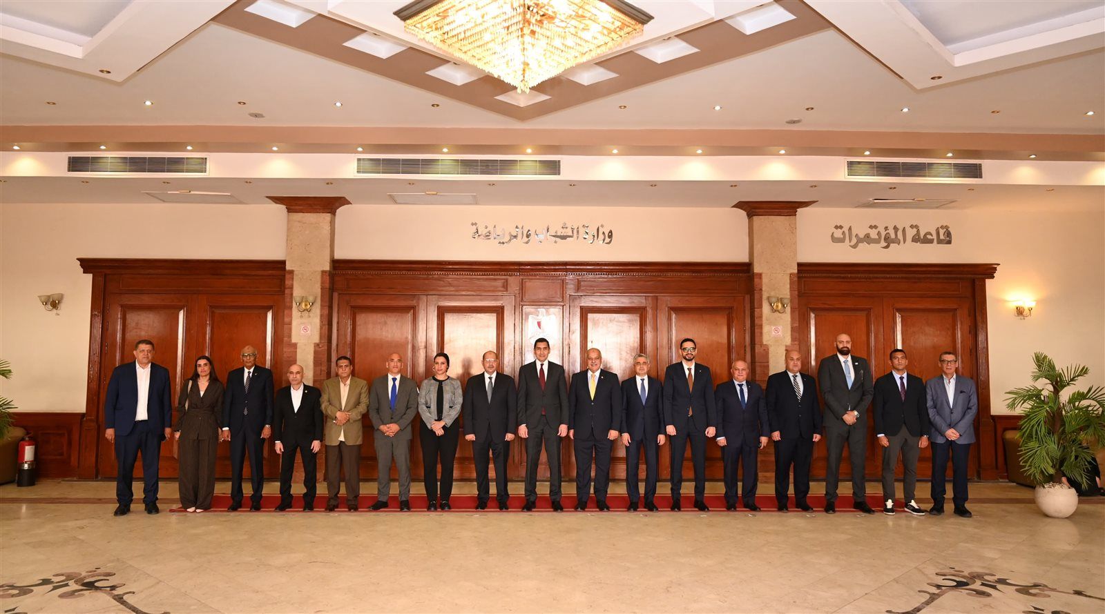 جوهر نبيل وياسر إدريس يضعان خارطة طريق أولمبياد 2028 - الخليج الان
