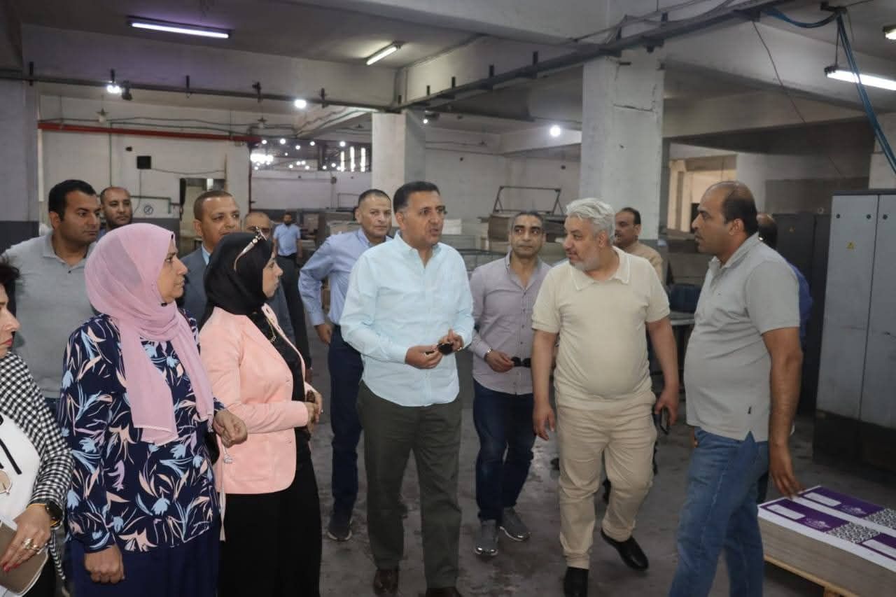 بحضور النواب وأحمد أبو بكر.. محافظ القليوبية يتفقد مصانع العكرشة ويدعم المستثمرين - الخليج الان