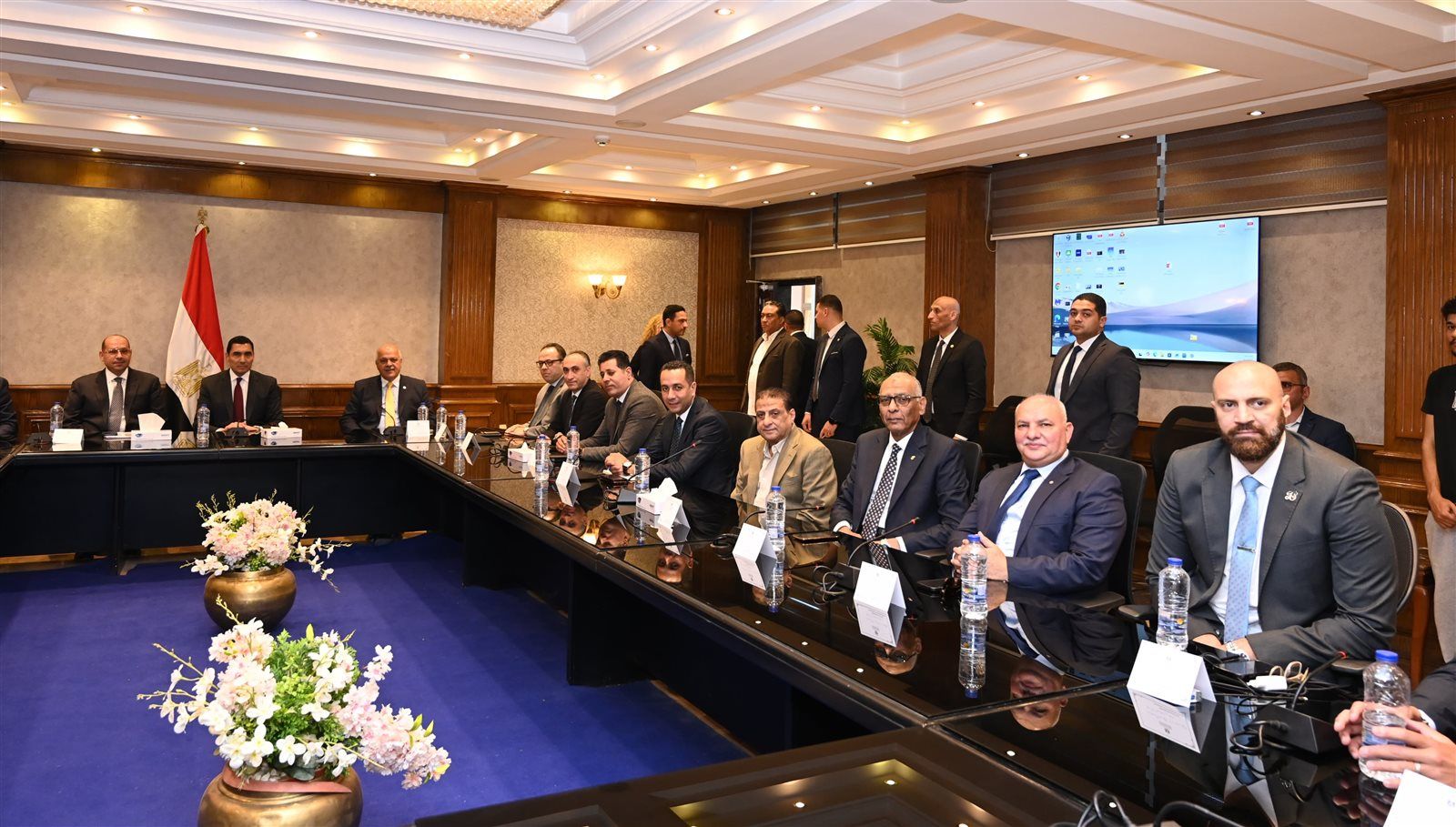 جوهر نبيل وياسر إدريس يضعان خارطة طريق أولمبياد 2028 - الخليج الان