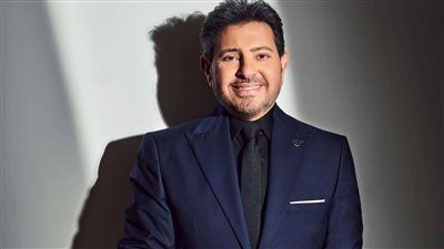 من سيد درويش لـ أمير الغناء العربي.. محطات ثرية في حياة هاني شاكر - الخليج الان