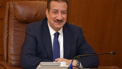 محافظ بورسعيد يحيل مخالفات مدرسة دولية للغات إلى النيابة للتحقيق - الخليج الان