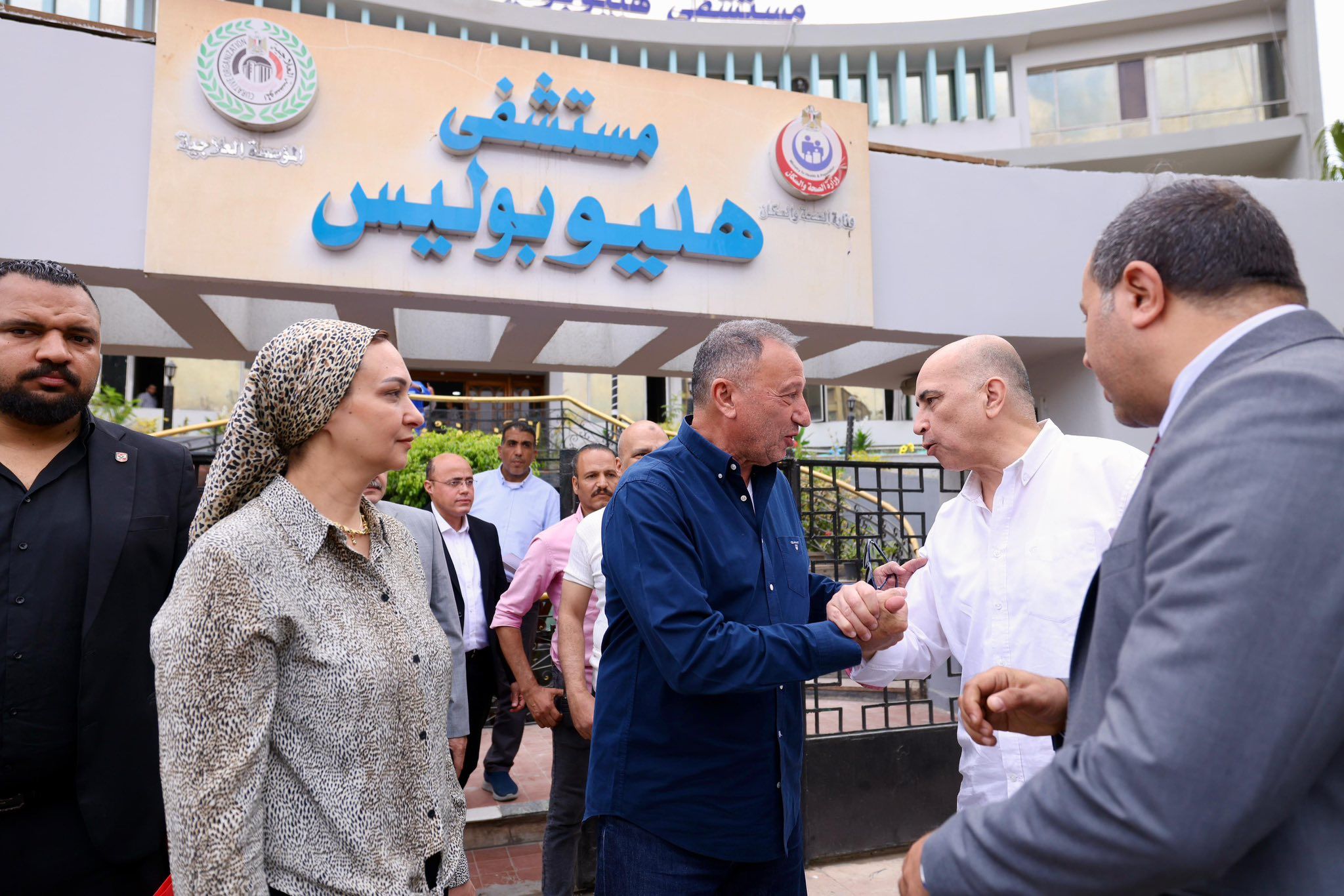 الخطيب يطمئن على الحالة الصحية للمشجع عبد الله عربي بعد تعرضه لحادث أثناء ذهابه لمباراة القمة - الخليج الان