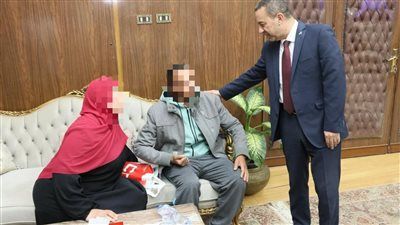 محافظ المنوفية يلتقي عدد من الحالات الإنسانية ويقرر صرف مساعدات مالية عاجلة مراعاة لظروفهم المعيشية - الخليج الان