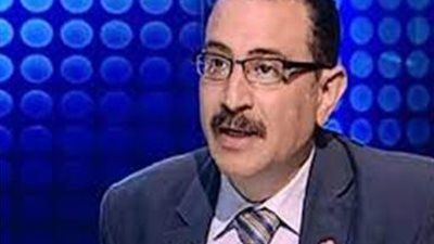 طارق فهمي: واشنطن قادرة على إسقاط النظام الإيراني لكنها لا تسعى لذلك - الخليج الان