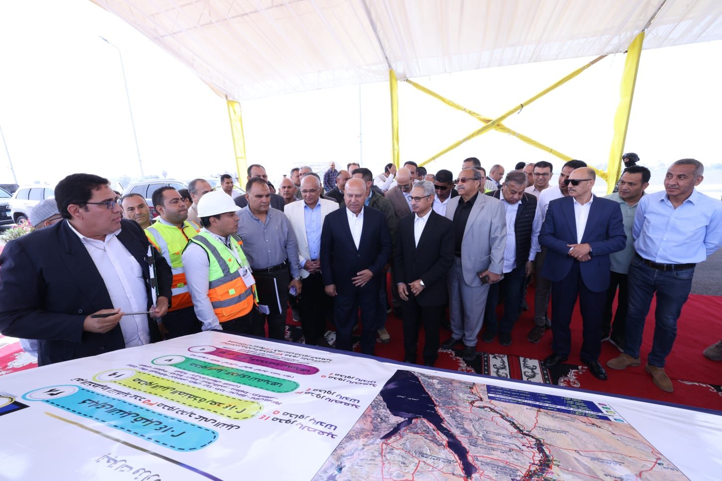 وزير النقل يشهد التشغيل التجريبي للمرحلة الأولى من محور الفشن التنموي ببني سويف.. وافتتاح مرحلتي محور ديروط - الخليج الان