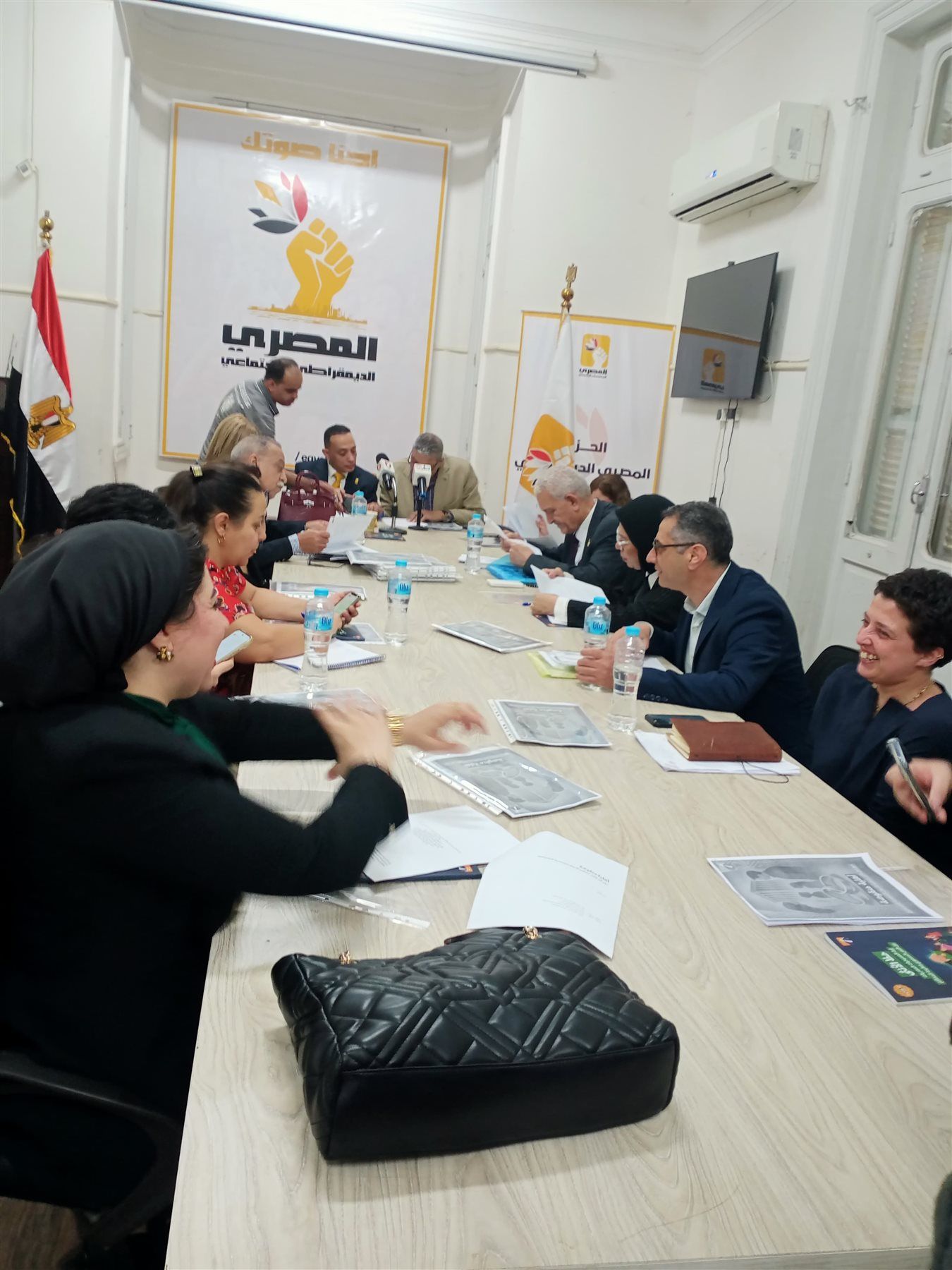 بدء الحلقة النقاشية حول التعديلات على قانون الأحوال الشخصية للمسيحيين والتي نظمها الحزب المصري الديمقراطي الاجتماعي - الخليج الان