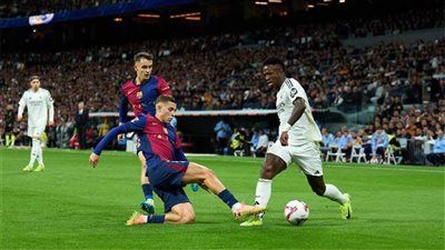 برشلونة ضد الريال.. موعد مباراة برشلونة وريال مدريد في كلاسيكو الدوري الإسباني والقنوات الناقلة - الخليج الان