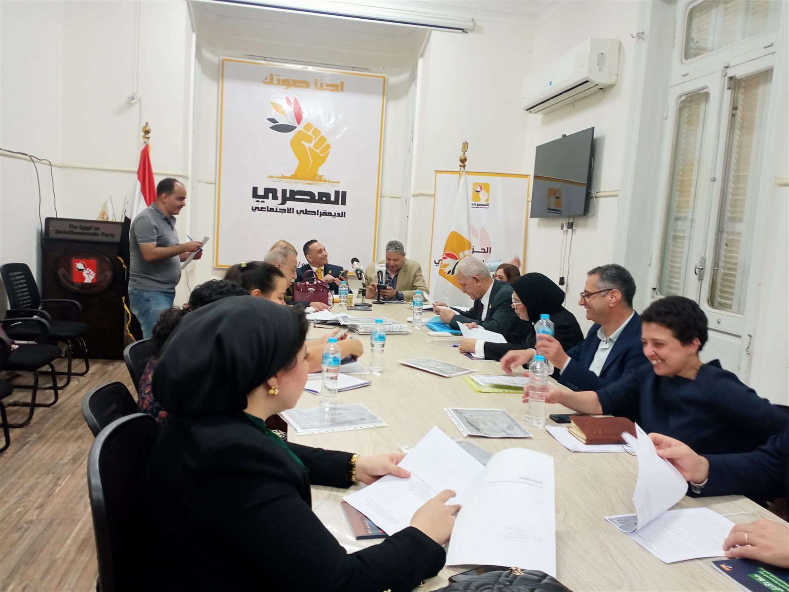 بدء الحلقة النقاشية حول التعديلات على قانون الأحوال الشخصية للمسيحيين والتي نظمها الحزب المصري الديمقراطي الاجتماعي - الخليج الان
