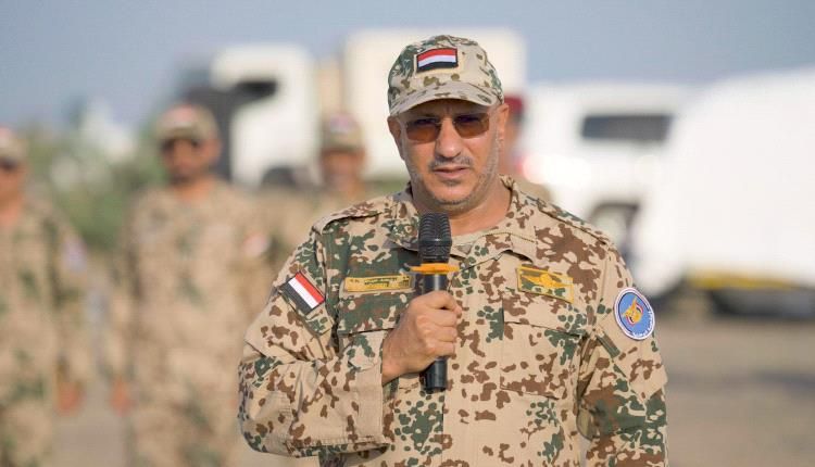 طارق عفاش يتبرع بمليار ريال يمني