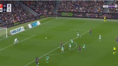 برشلونة.. جواو كانسيلو يسجل الهدف الثالث لـ برشلونة في مرمى ريال بيتيس بالدوري الإسباني - الخليج الان