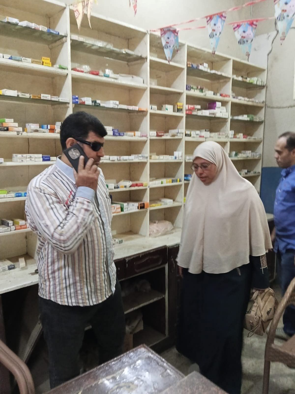 حملة تموينية مشتركة تضبط صيدلية غير مرخصة وأدوية مجهولة المصدر ببني سويف - الخليج الان