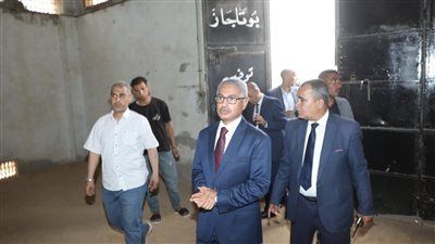 محافظ بني سويف يوجه بمراجعة عاجلة لمنظومة الحماية المدنية بمحطات الوقود ومستودعات البوتاجاز خلال جولته بإهناسيا - الخليج الان