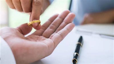 رئيس لجنة إعداد مشروعات قانون الأسرة: «الست هتاخد العريس في كرتونة بعد 6 أشهر» شائعات لا أساس لها - الخليج الان