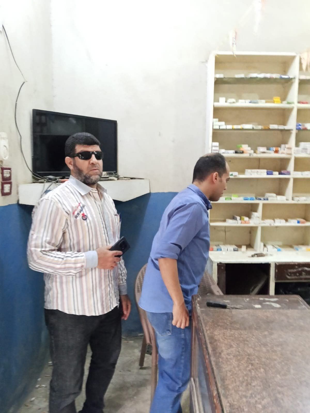حملة تموينية مشتركة تضبط صيدلية غير مرخصة وأدوية مجهولة المصدر ببني سويف - الخليج الان