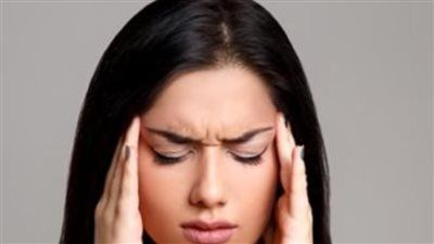 خاص للسيدات.. لماذا تشعرين بالصداع القاتل أثناء الدورة الشهرية؟ - الخليج الان