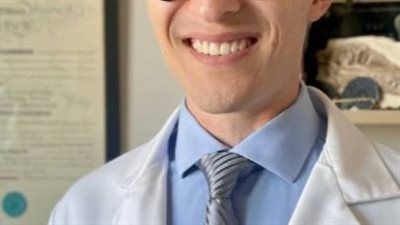 خبير أورام عالمي يدق ناقوس الخطر..لماذا يهاجم السرطان الشباب؟ وتحذير طبي هام ! - الخليج الان