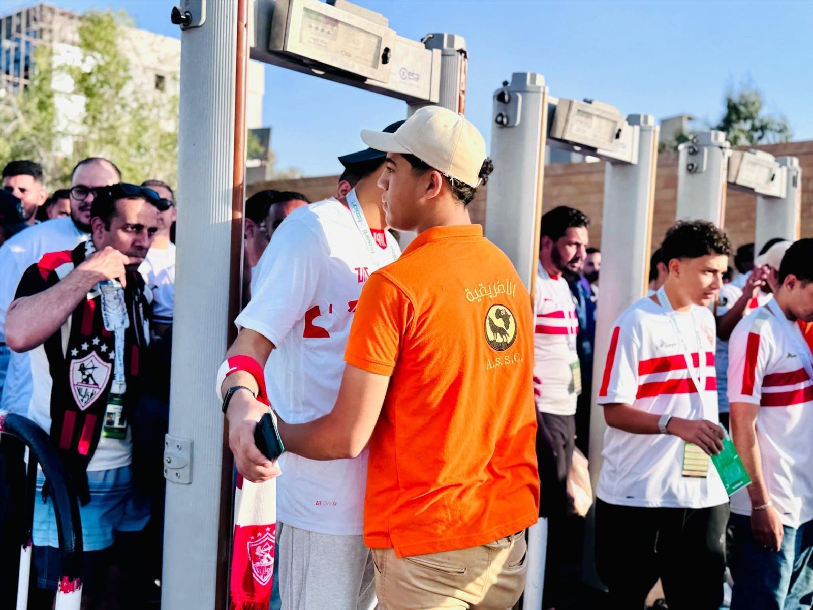 تأمين ثلاثي للجولة التاريخية.. الشركة الإفريقية تدير ليلة تتويج الزمالك بالدوري بنجاح كبير - الخليج الان