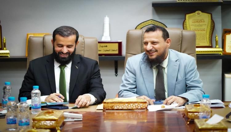 لقاء ساخن يجمع الرباش وشيخ في العاصمة عدن