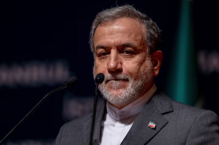 «مهمة دبلوماسية».. رئيس البرلمان الإيراني وعراقجي في الدوحة لبحث اتفاق وقف الحرب - الخليج الان
