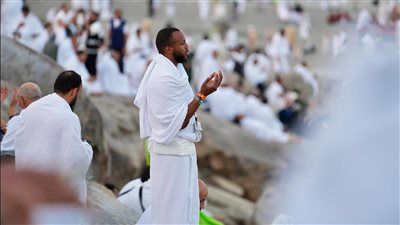 الإفتاء تكشف أفضل أوقات الدعاء يوم عرفة - الخليج الان
