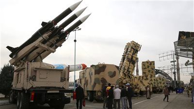 الحرس الثوري الإيراني يقصف قاعدة أمريكية.. والكويت تعترض صواريخ ومسيرات - الخليج الان