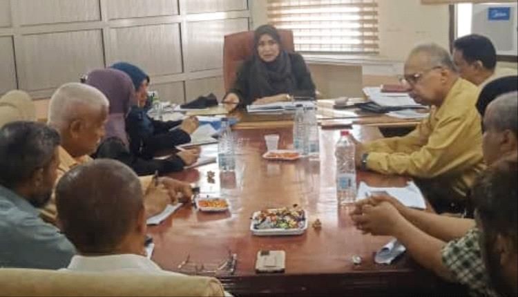اللجنة الفرعية للإختبارات في عدن تقف أمام الترتيبات لإمتحانات الثانوية العامة