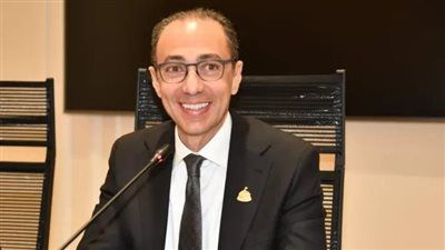 رئيس صحة النواب لـ تليجراف الخليج: تغليظ عقوبات التضليل الطبي على السوشيال ميديا قريبًا.. وإيقاف الطبيب الذي يتحدث خارج تخصصه - الخليج الان