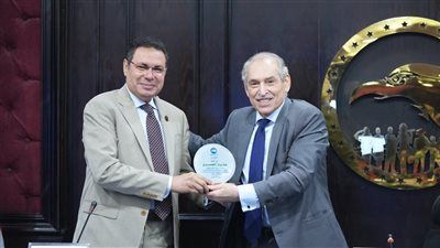 أمانة الزراعة بـ«مستقبل وطن» تبحث دعم الفلاح وتعزيز الأمن الغذائي - الخليج الان