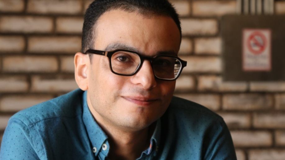 اتهم بتشبيه المعاقين بالكلاب.. القصة الكاملة لـ أزمة تصريحات أمير رمسيس - الخليج الان