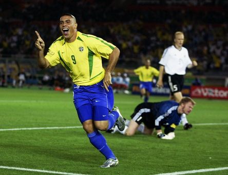 البرازيل تتصدر قائمة الأكثر تسجيلاً في تاريخ كأس العالم قبل مونديال 2026 - الخليج الان