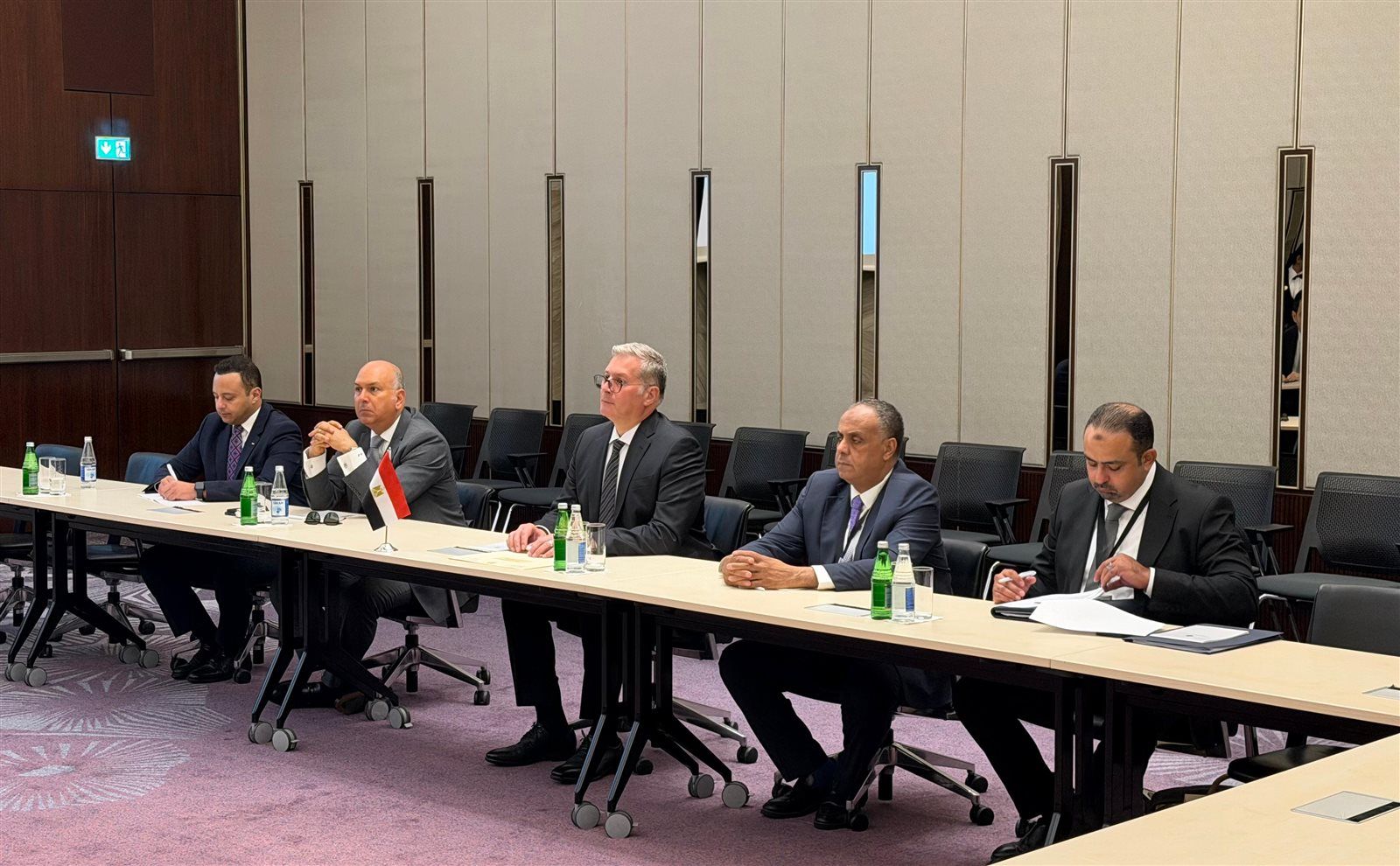 وزير البترول والثروة المعدنية يبحث مع نظيره الأذربيجاني تعميق التعاون القائم في قطاع الطاقة - الخليج الان