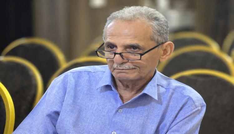 رئيس الوزراء يوجه بعلاج الصحفي نجيب صديق في الخارج