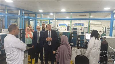 نائب وزير الصحة يتفقد معامل الصحة العامة ويهنئها باعتماد فحوص الأغذية والمياه - الخليج الان