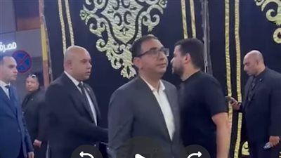 عبدالوهاب خليل ومراد أبو الدهب وأنس هلول يشاركون في عزاء الصحفي مصطفى الشربيني..فيديو - الخليج الان