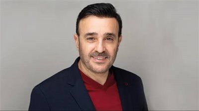 صابر الرباعي: قدامي 5 سنين وأوقف الغناء.. والنفاق من أقرب الناس ضيّع بوصلتي وأثر على صحتي - الخليج الان