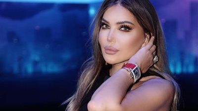بسبب غارة إسرائيلية.. الفنانة اللبنانية مي الحريري تستغيث: انتشلوا أختي من الأنقاض - الخليج الان