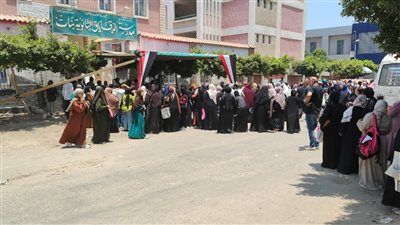 متوسط .. تباين آراء طلاب الثانوية العامة بعد أداء امتحاني التربية الدينية والوطنية بالشرقية - الخليج الان