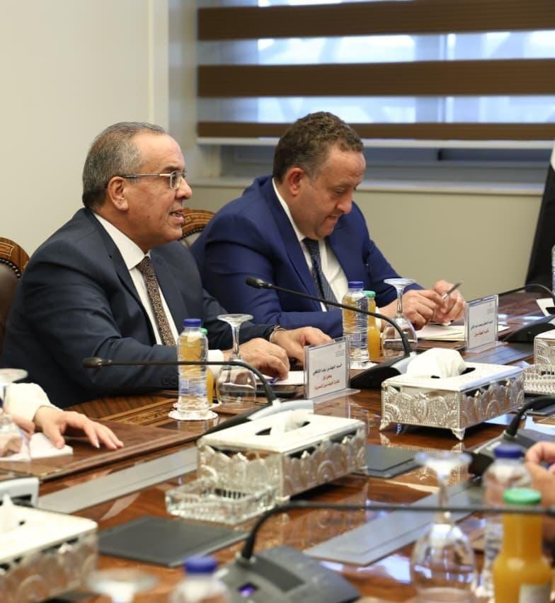 لـ تعزيز التعاون المشترك.. نقيب المهندسين والوكيل والأمين العام يلتقون وزيرة التنمية المحلية - الخليج الان