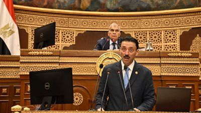 محمد رزق: المشروعات الصغيرة والمتوسطة خط الدفاع الأول في مواجهة البطالة والفقر - الخليج الان