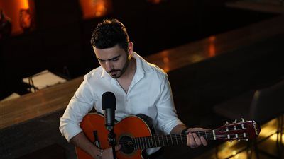 بعد 20 سنة من "إكس فاكتور".. أحمد علاء يعود بألبوم "مش طبيعي" - الخليج الان