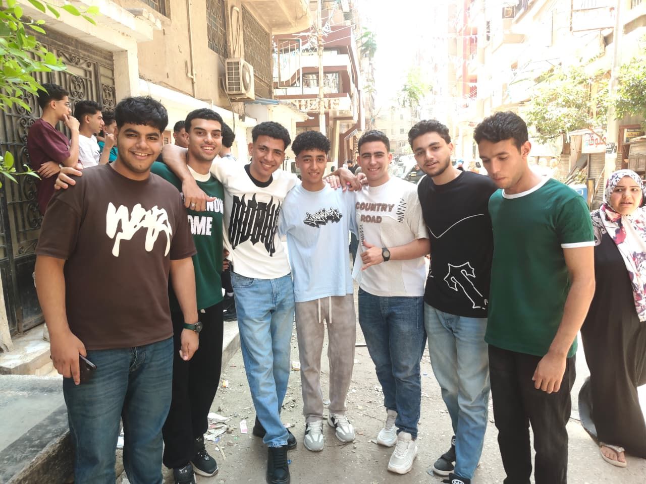 فرحة طلاب الثانوية العامة بعد أداء امتحان الفرنساوي بالشرقية - الخليج الان