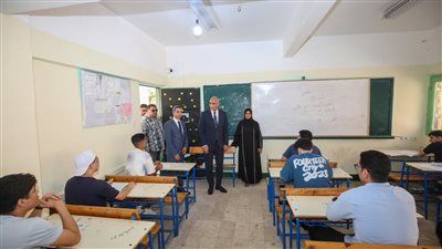 هدوء داخل لجان الثانوية العامة وتوفير جميع التيسيرات لضمان أداء الطلاب امتحاناتهم في أجواء مناسبة بكفر الشيخ - الخليج الان