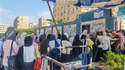 ارتياح بين طلاب الثانوية العامة بالإسماعيلية بعد أداء امتحان اللغة الأجنبية الثانية - الخليج الان