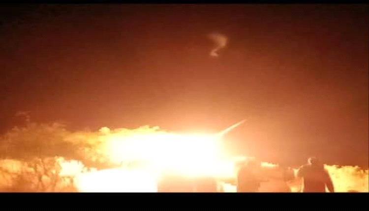 الضالع.. مدفعية القوات المسلحة الجنوبية تستهدف مواقع مليشيات الحوثي في قطاع باب غلق