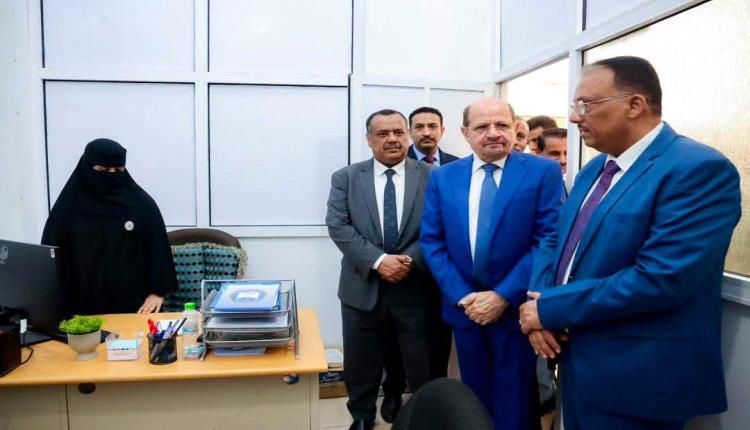رئيس الوزراء من مصلحة الجمارك: لن نتهاون مع مهربي الممنوعات