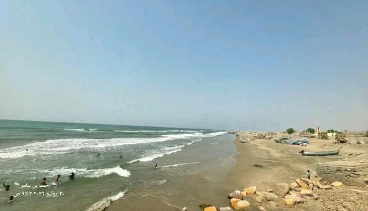 وفاة شخص غرقا وانقاذ اخر في بحر الشيخ عبدالله بزنجبار أبين .. صورة