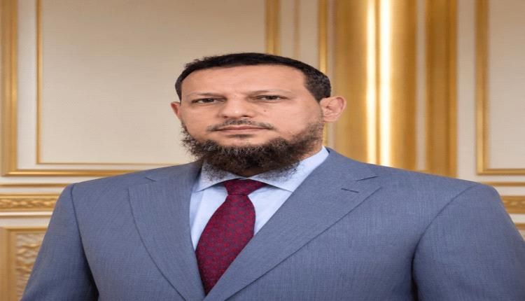 المحافظ شيخ يوجّه بصرف حافز المعلمين في عموم مديريات العاصمة عدن لشهر سبتمبر