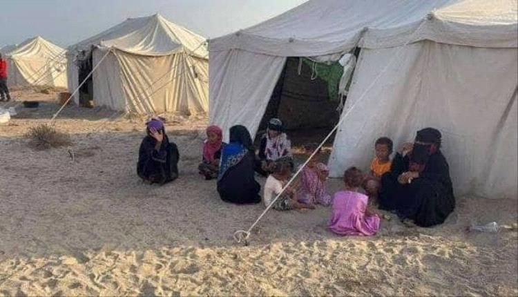 نازحو المنازل في عدن يشكون إقصاءهم من الإغاثة.. ومدير الوحدة التنفيذية للنازحين: كشوفاتهم قيد التجهيز