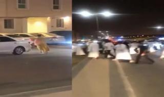 تحرش جماعي بفتاة في شارع عام بـ السعودية.. فيديو مثير ومطالبات واسعة بالقبض عليهم (شاهد)