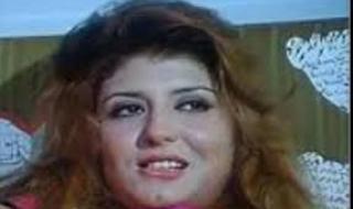كلام في الفن : اعترافات ساخنة تفجرها نجمة الإغراء (سهير رمزي) وتكشف تفاصيل فيلمها الممنوع من العرض بسبب كثرة المشاهد الساخنة فيه ،، وتعترف بكل جرأة : (لم استطع منع البطل من اكمال المشهد وطلبت منه عدم التوقف)!.